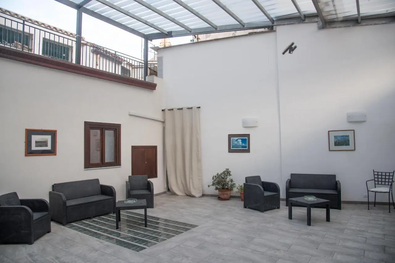 Alla Loggia Del Gattopardo Palerme Couette-café